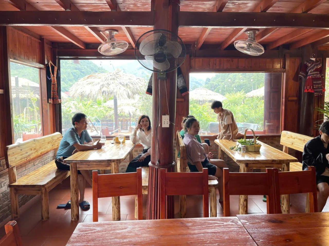 Bac Ha Lodge Retreat Exterior photo
